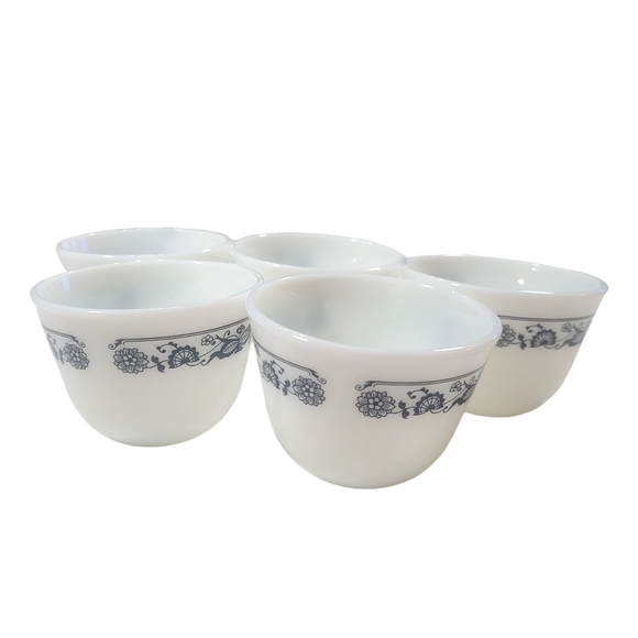 Vintage Pyrex Old Town Blue Onion set of 5 Coffee Tea Cup Mugs - Picture 4 of 10